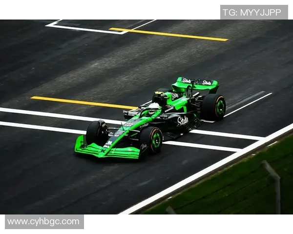 F1赛车手赛前心理调节与备战策略分析及应用 F1赛车手赛前心理调节与备战策略分析及应用